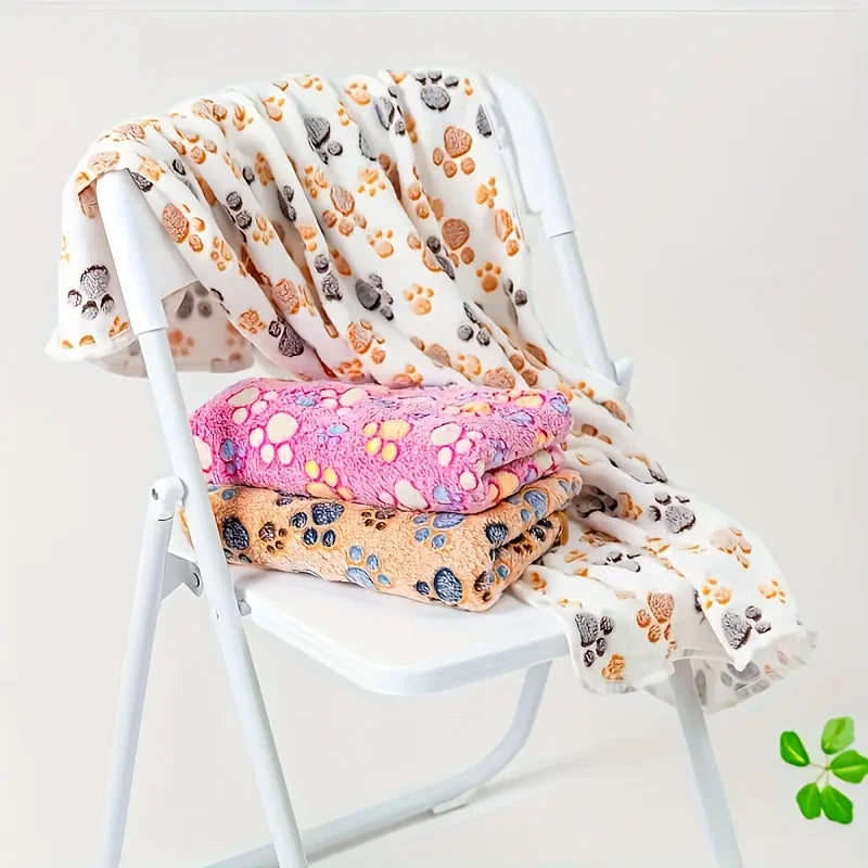 Cute Flannel Pet Blanket Cartoon Dog Paw Print Blanket Pet Mat for Cats and Dogs Warm and Comfortable Blanket for Puppy Kitten